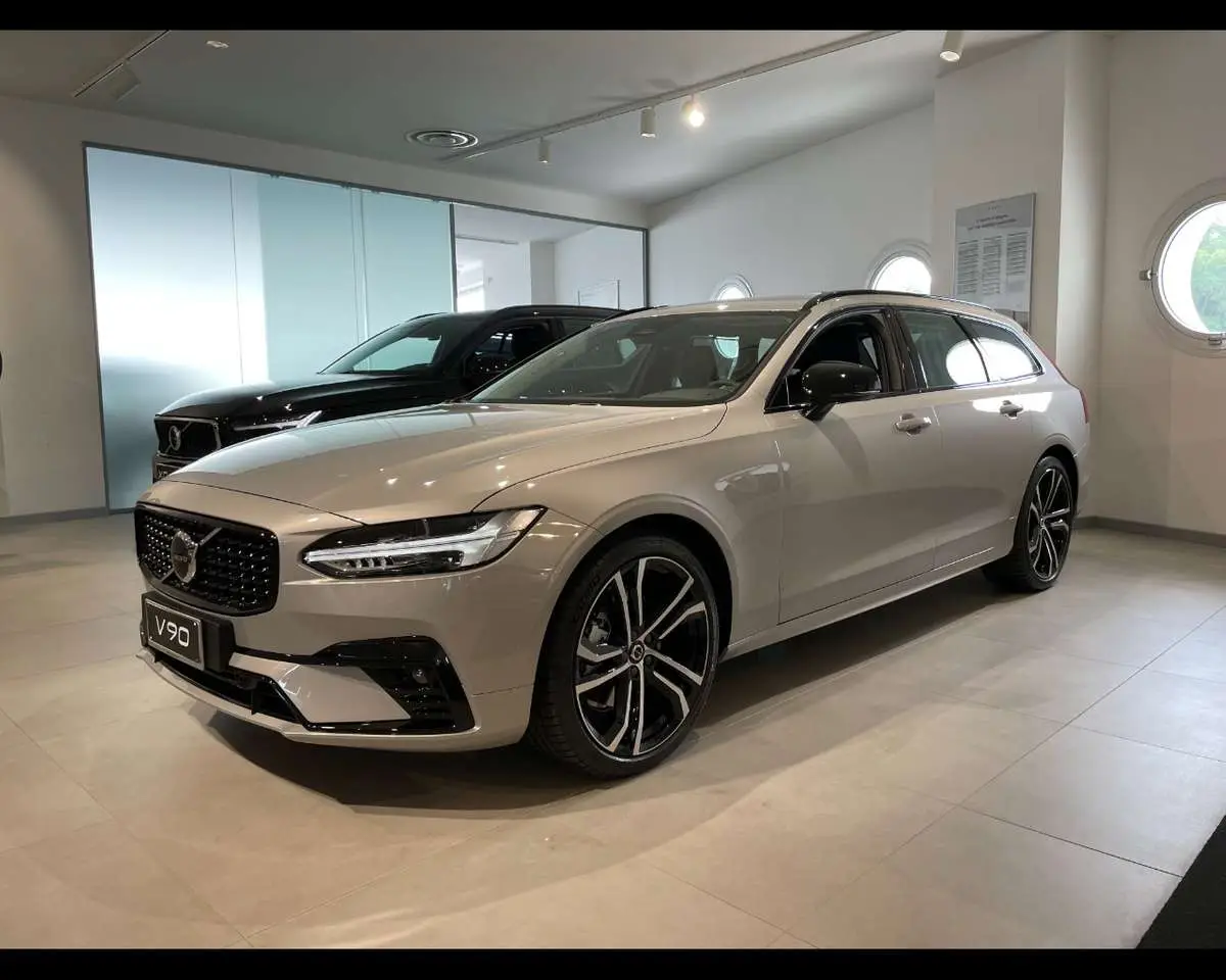 Photo 1 : Volvo V90 2023 Hybrid