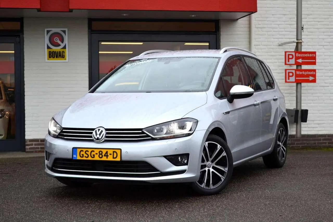 Photo 1 : Volkswagen Golf 2016 Essence