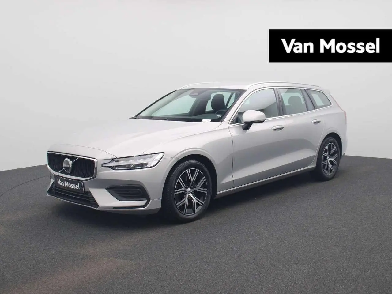 Photo 1 : Volvo V60 2022 Hybride