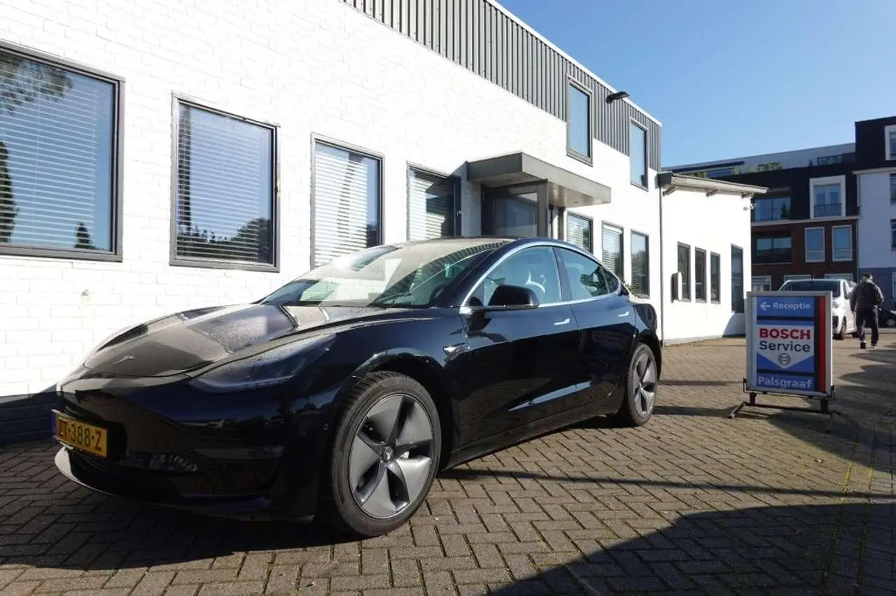 Photo 1 : Tesla Model 3 2019 Électrique