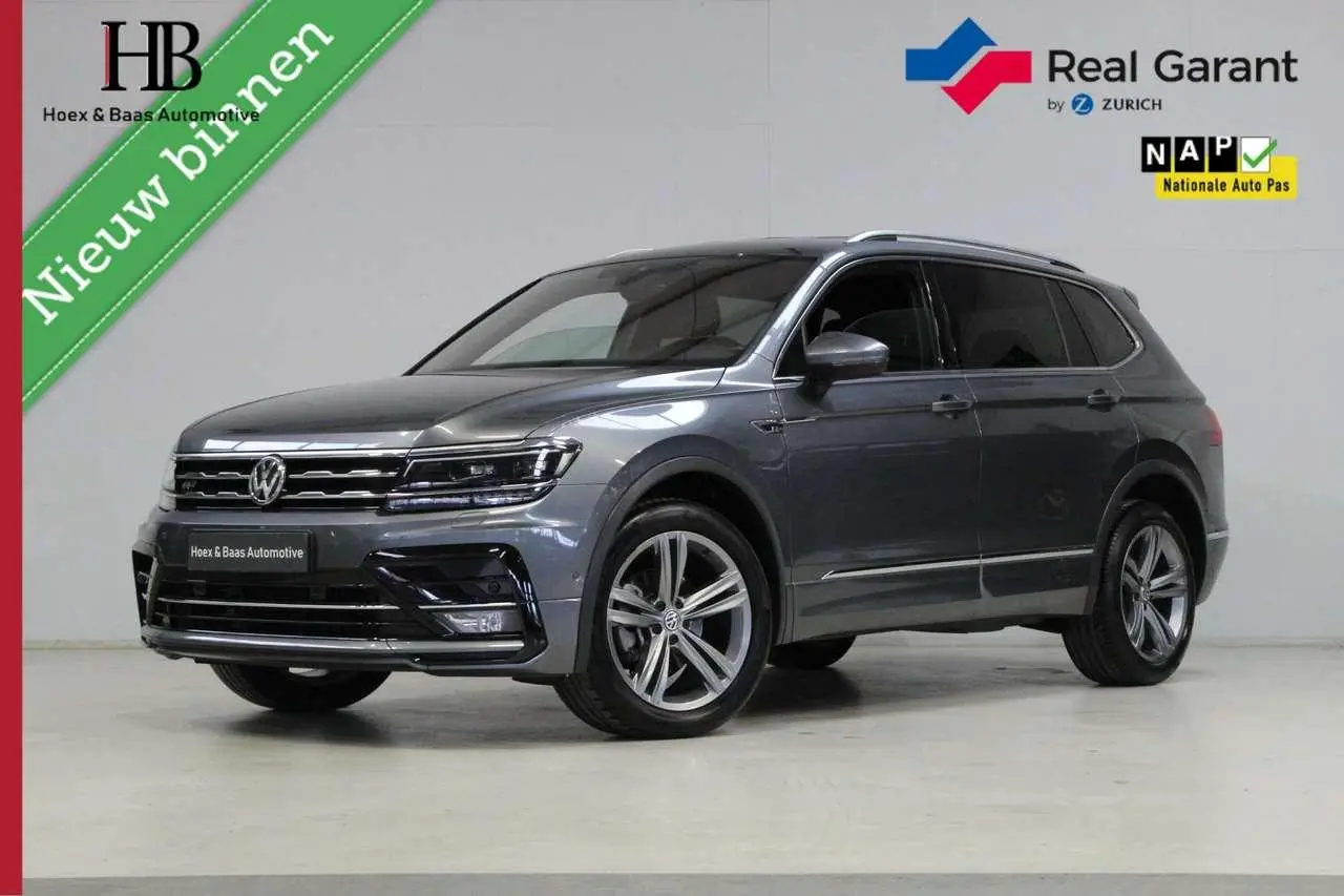 Photo 1 : Volkswagen Tiguan 2020 Essence