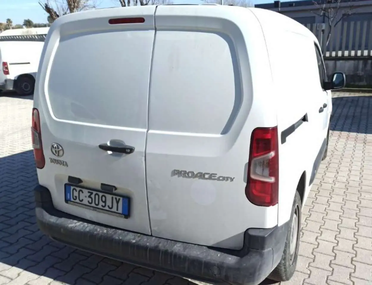 Photo 1 : Toyota Proace 2020 Diesel