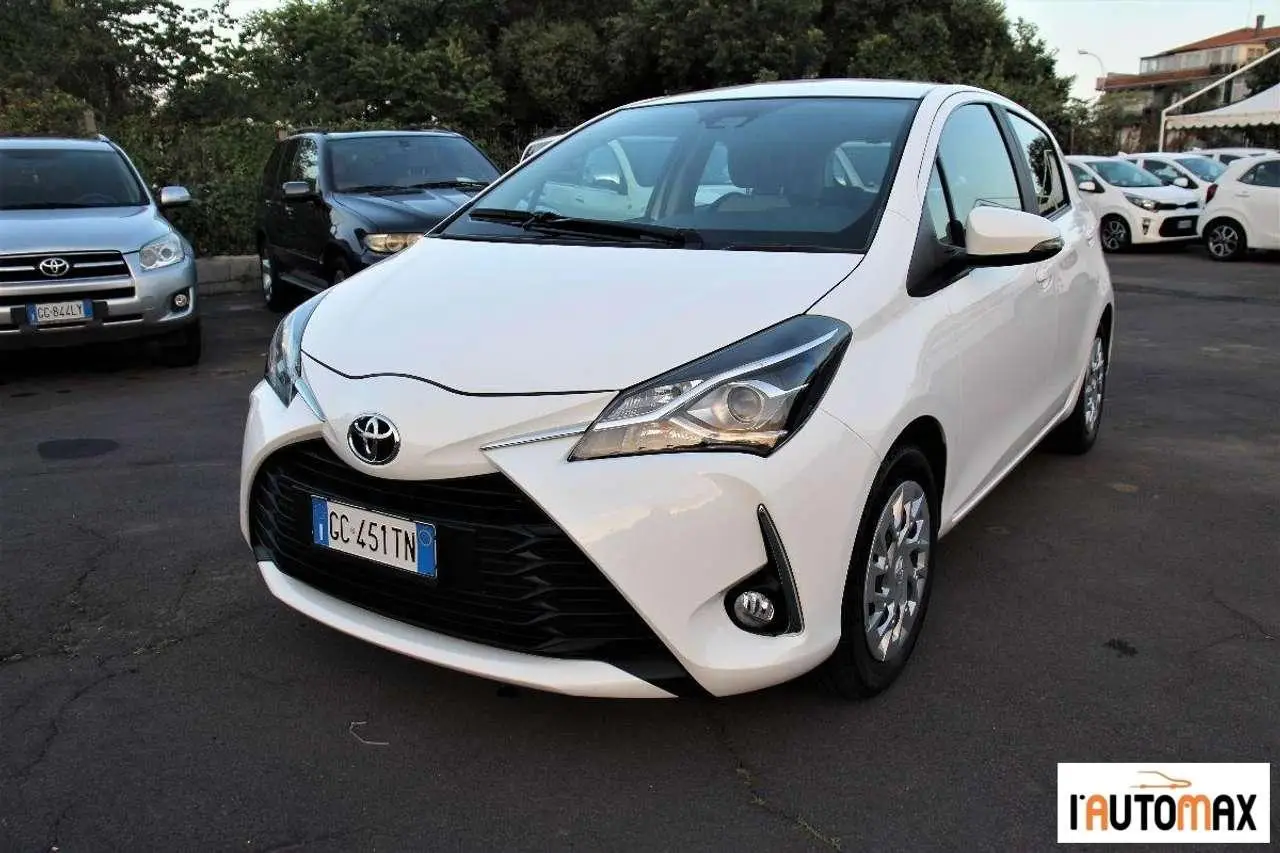 Photo 1 : Toyota Yaris 2021 Petrol