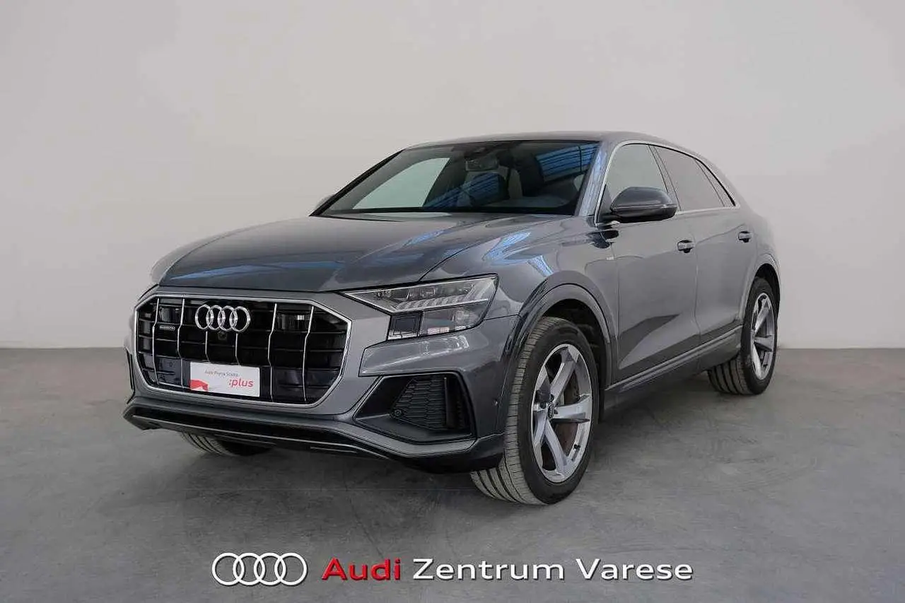 Photo 1 : Audi Q8 2022 Hybrid