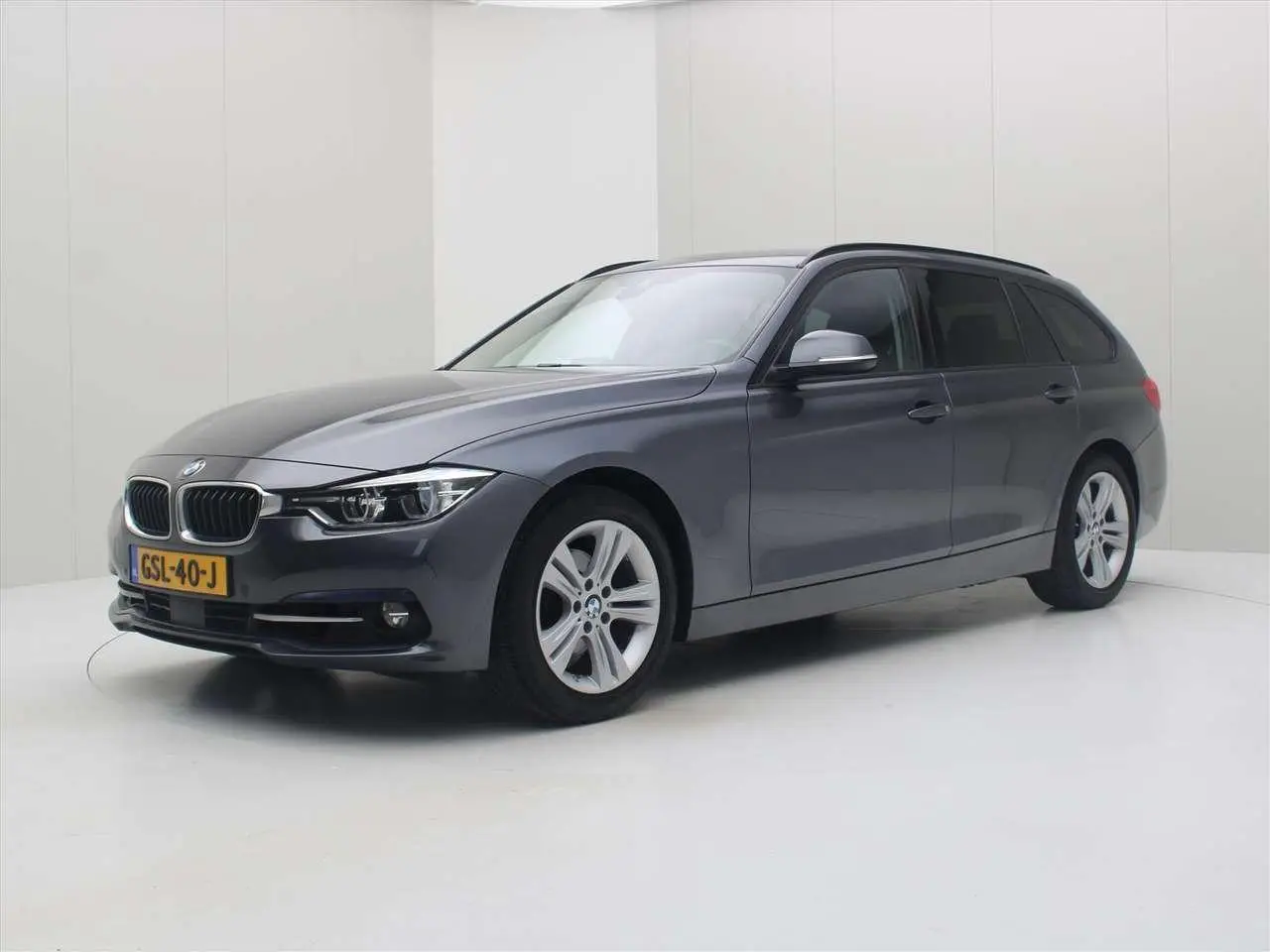 Photo 1 : Bmw Serie 3 2019 Petrol