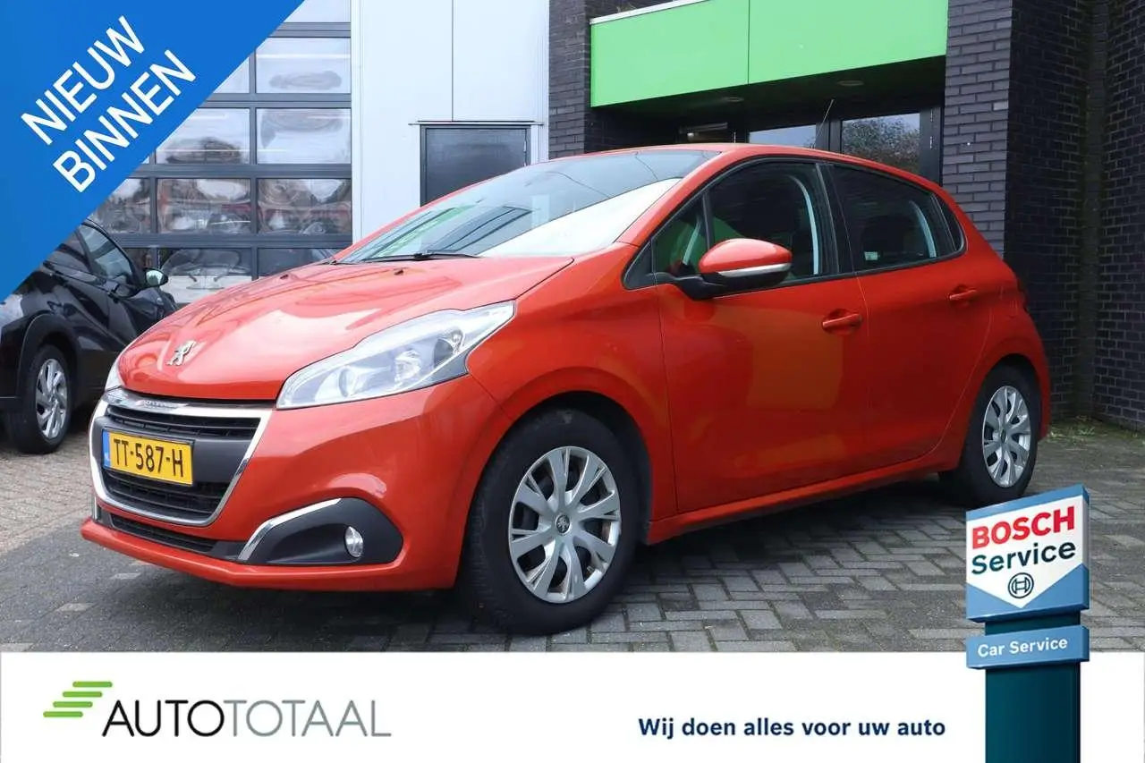 Photo 1 : Peugeot 208 2017 Petrol