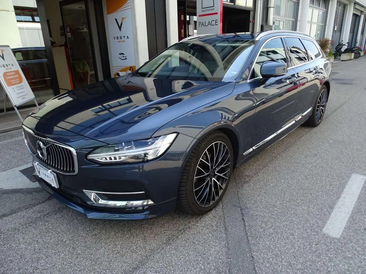 Photo 1 : Volvo V90 2020 Diesel