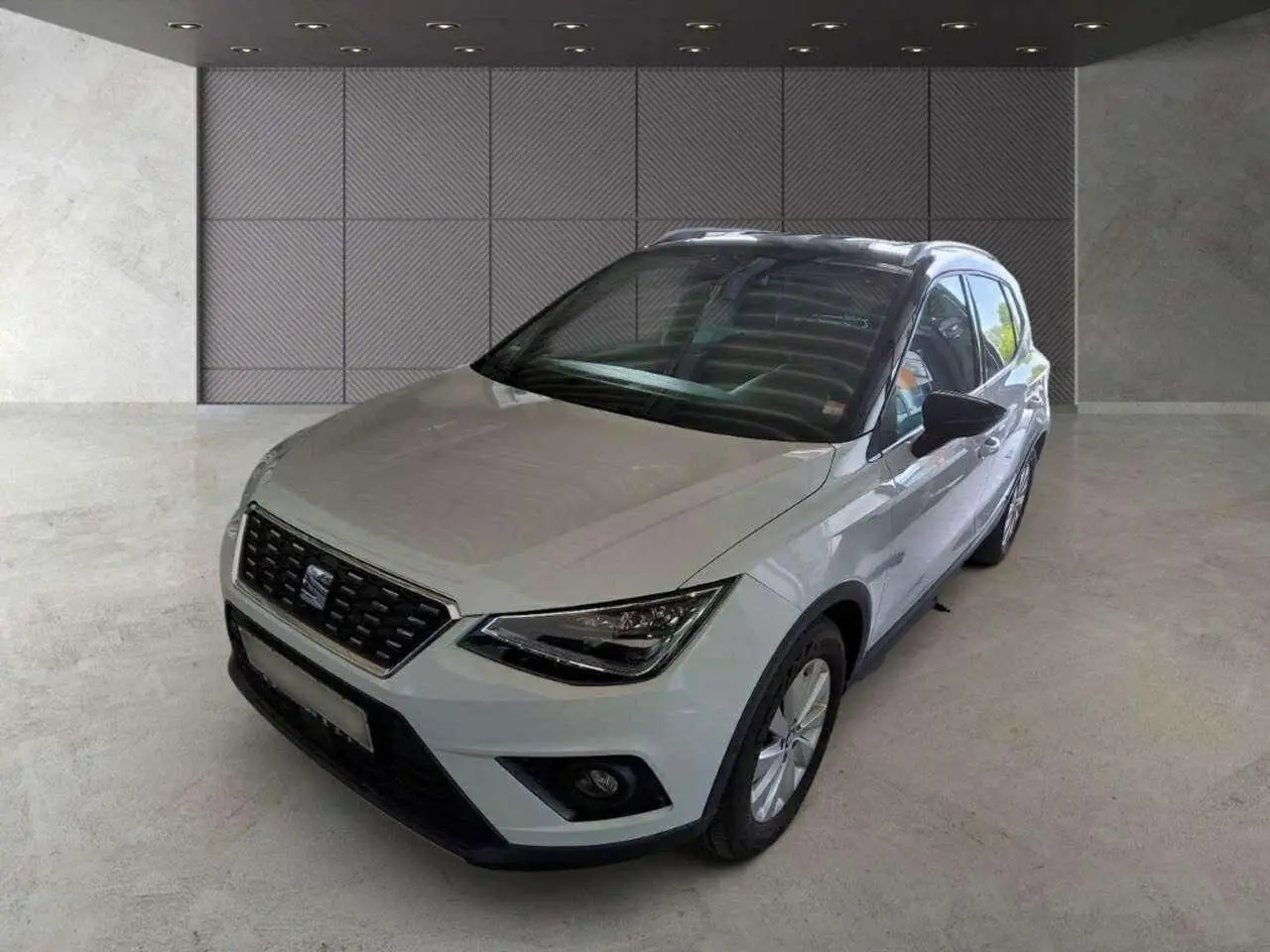 Photo 1 : Seat Arona 2021 Petrol