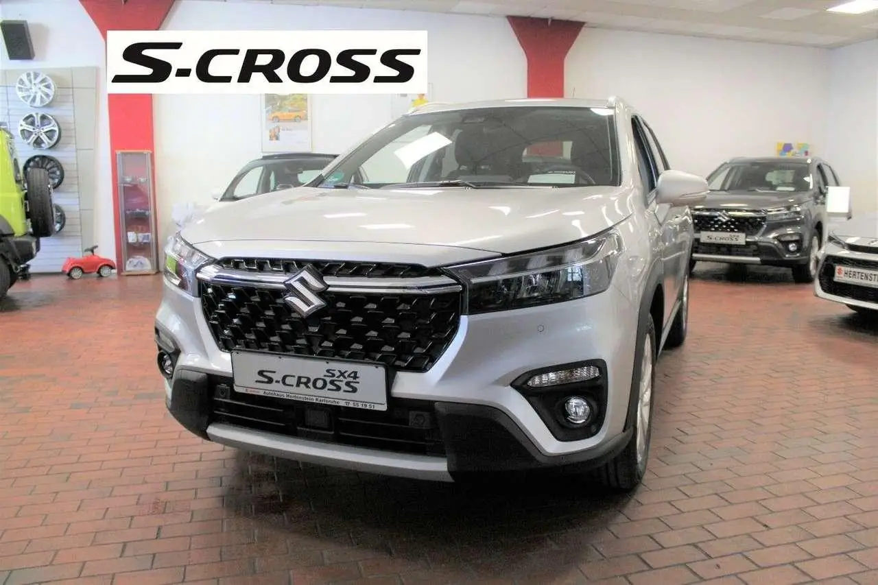 Photo 1 : Suzuki S-cross 2023 Hybrid