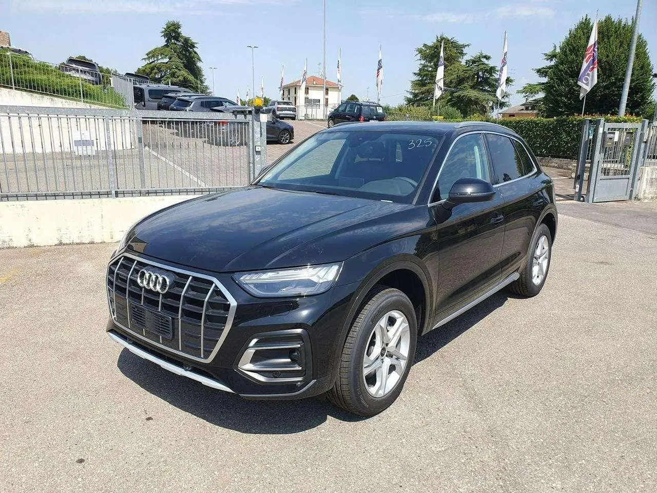 Photo 1 : Audi Q5 2024 Hybrid