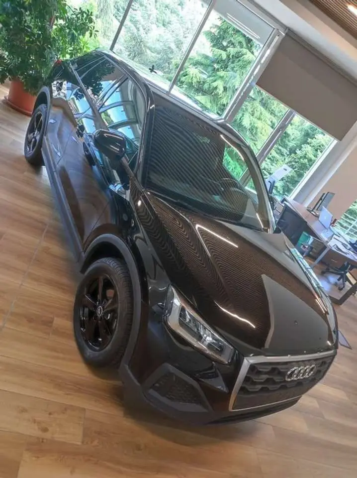 Photo 1 : Audi Q2 2021 Essence