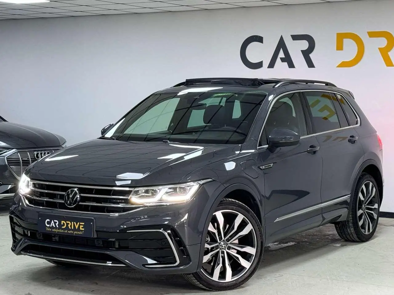 Photo 1 : Volkswagen Tiguan 2024 Hybrid