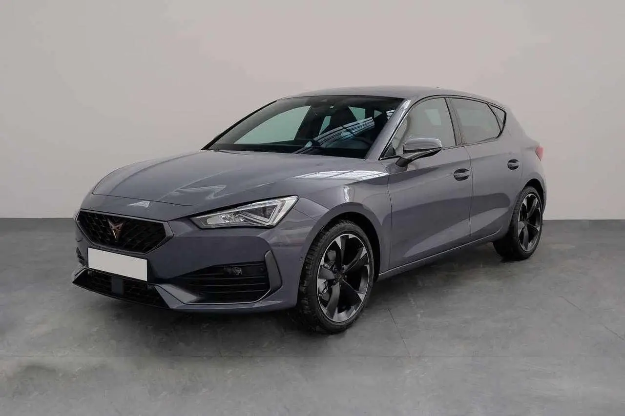 Photo 1 : Cupra Leon 2024 Petrol