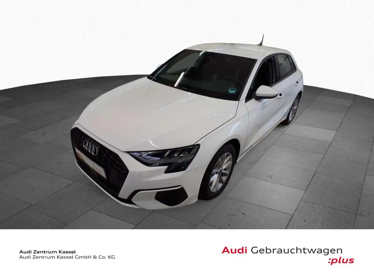 Photo 1 : Audi A3 2023 Petrol