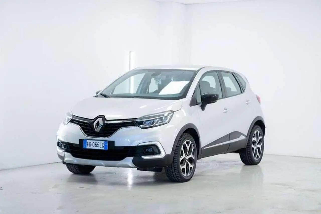 Photo 1 : Renault Captur 2018 Essence