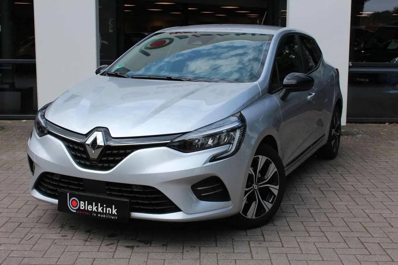 Photo 1 : Renault Clio 2023 Petrol