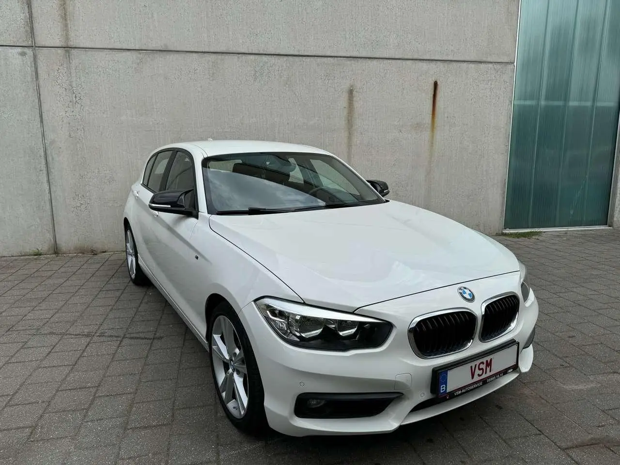 Photo 1 : Bmw Serie 1 2017 Petrol