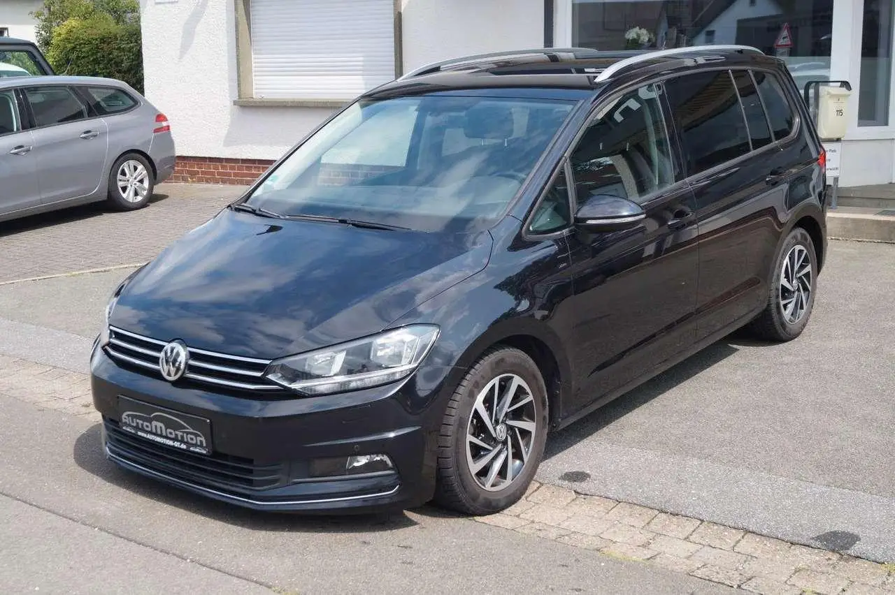 Photo 1 : Volkswagen Touran 2018 Petrol