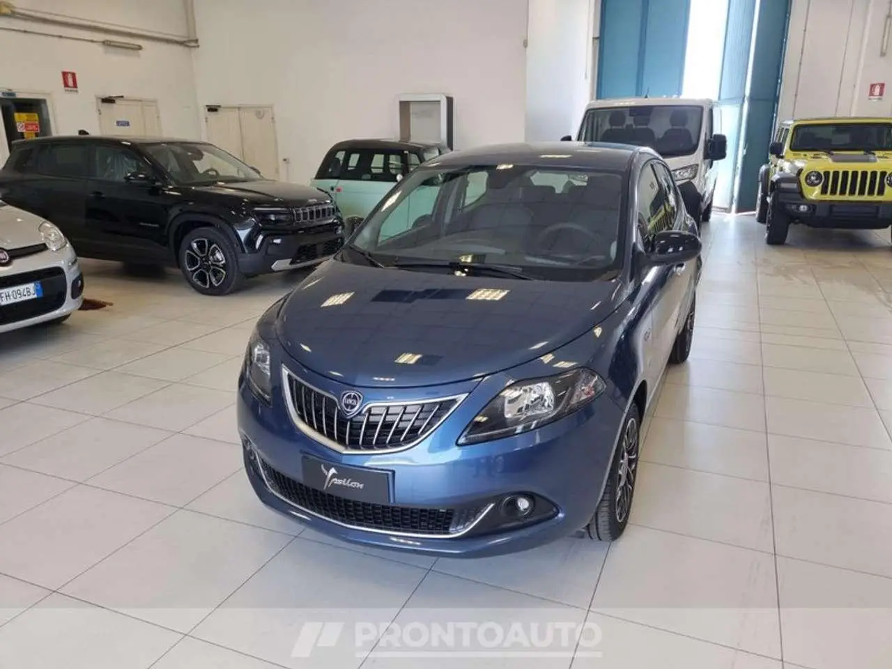 Photo 1 : Lancia Ypsilon 2024 Non renseigné