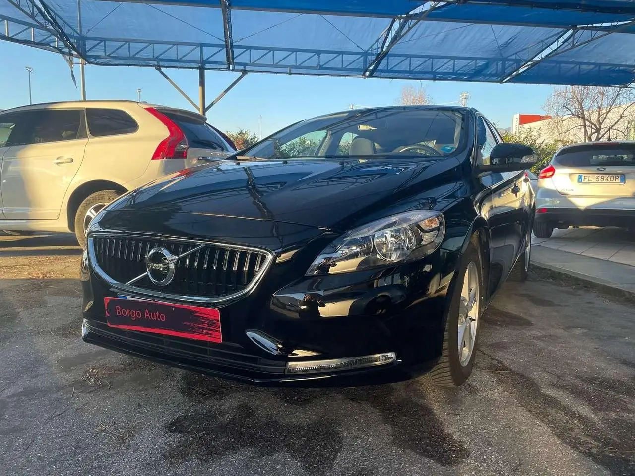 Photo 1 : Volvo V40 2018 Diesel