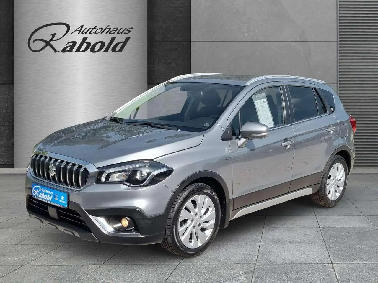 Photo 1 : Suzuki Sx4 2017 Petrol