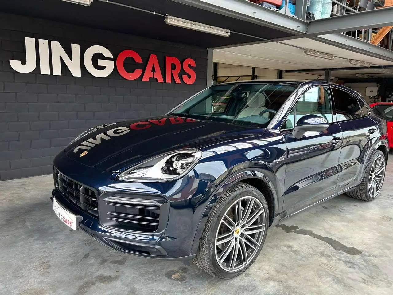 Photo 1 : Porsche Cayenne 2021 Hybrid