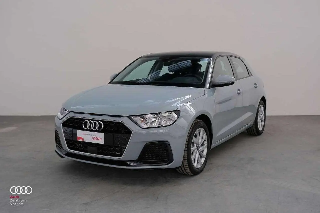 Photo 1 : Audi A1 2023 Essence