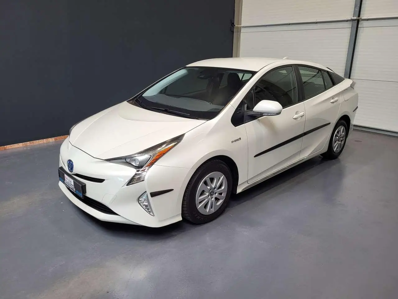 Photo 1 : Toyota Prius 2016 Hybrid