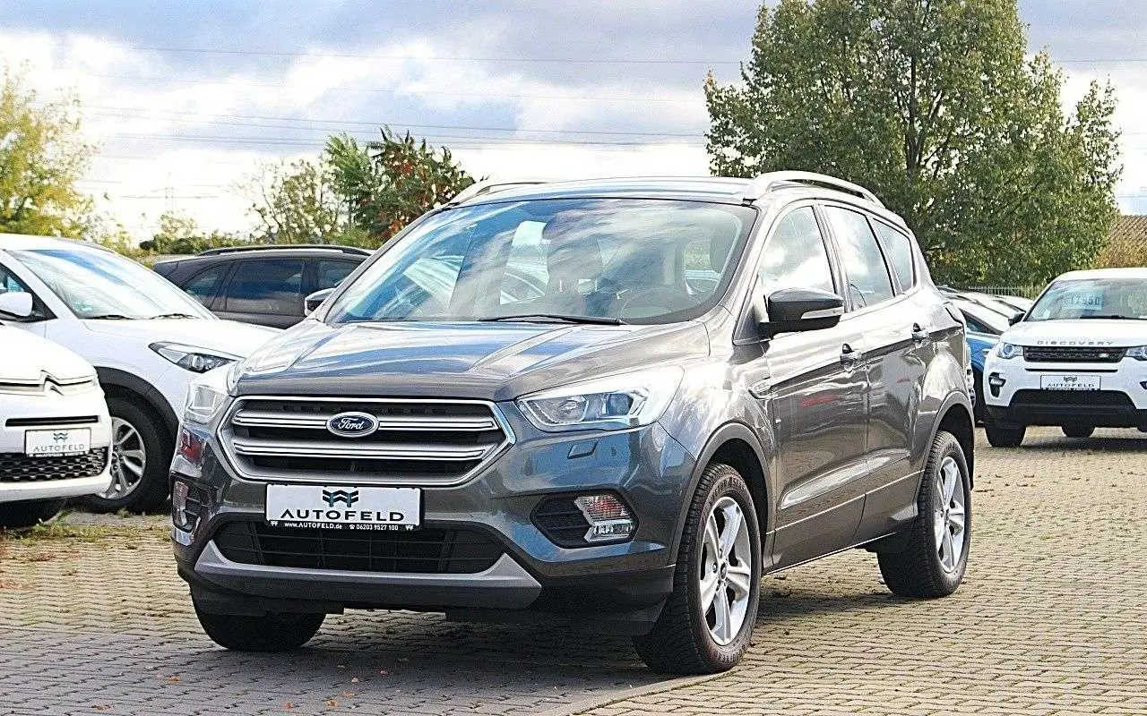 Photo 1 : Ford Kuga 2017 Petrol