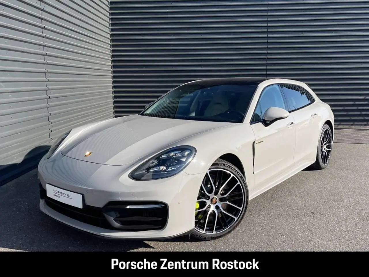 Photo 1 : Porsche Panamera 2021 Hybride