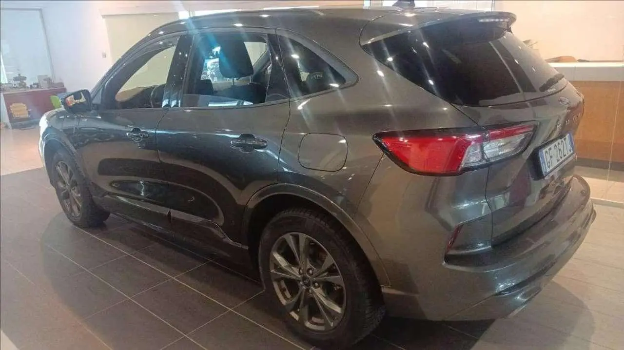 Photo 1 : Ford Kuga 2021 Hybrid