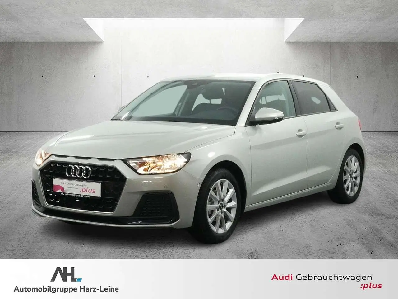 Photo 1 : Audi A1 2023 Essence