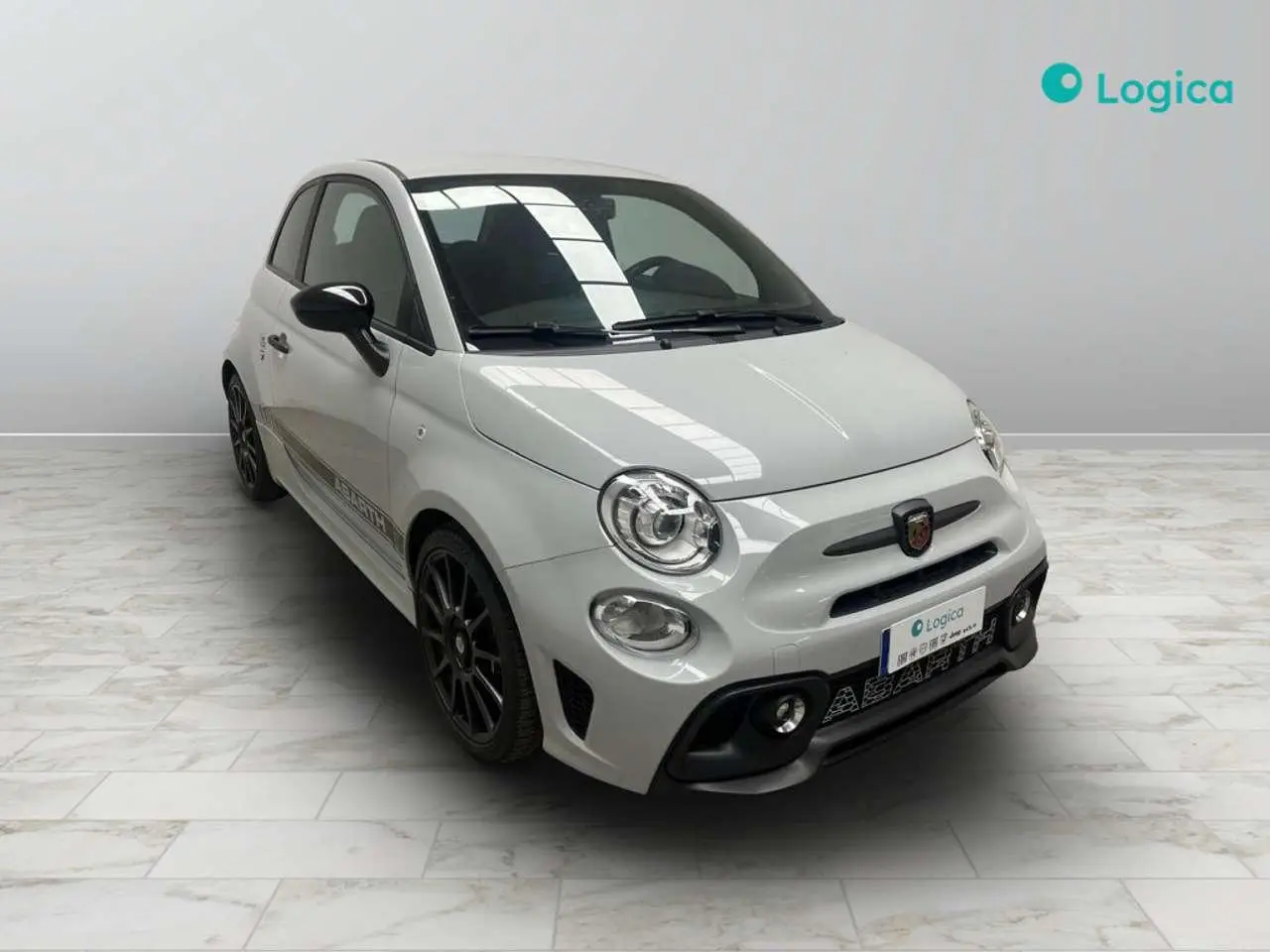 Photo 1 : Abarth 595 2021 Petrol