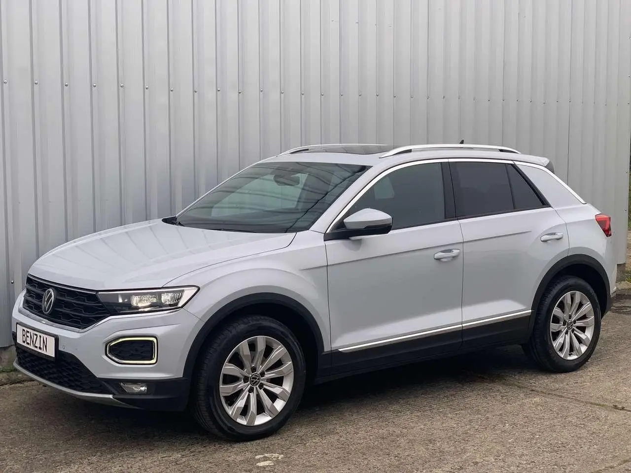 Photo 1 : Volkswagen T-roc 2021 Essence