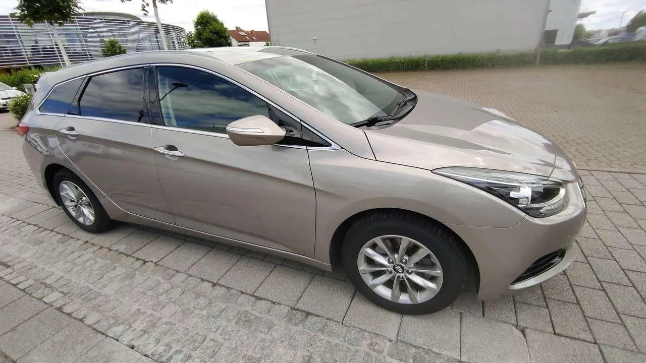 Photo 1 : Hyundai I40 2016 Petrol