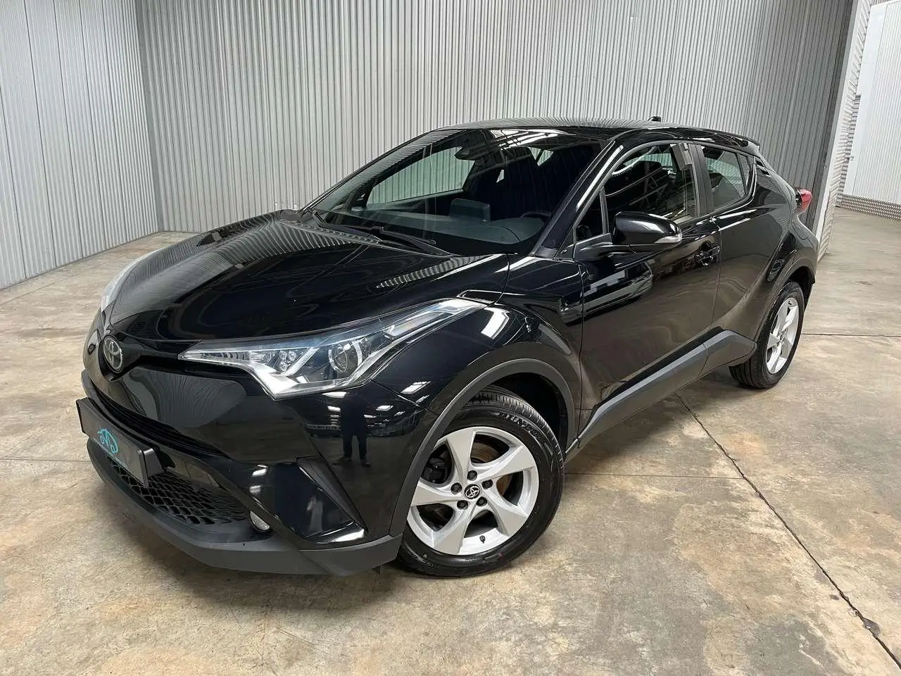 Photo 1 : Toyota C-hr 2019 Petrol