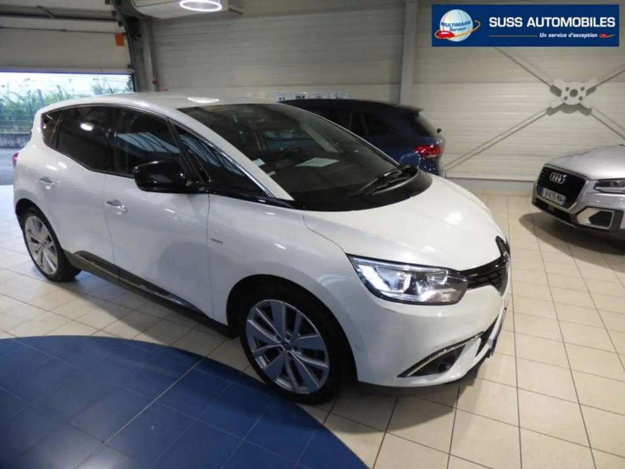 Photo 1 : Renault Scenic 2019 Essence