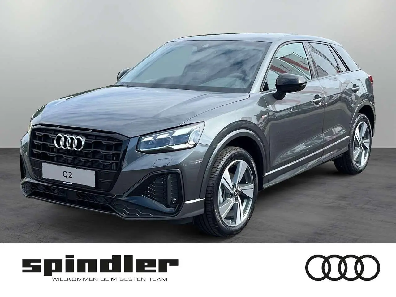 Photo 1 : Audi Q2 2024 Petrol