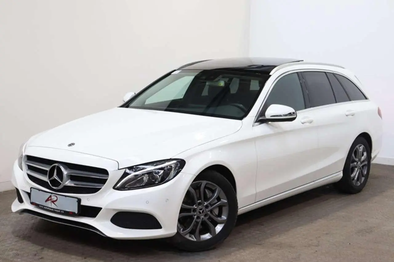 Photo 1 : Mercedes-benz Classe C 2018 Petrol