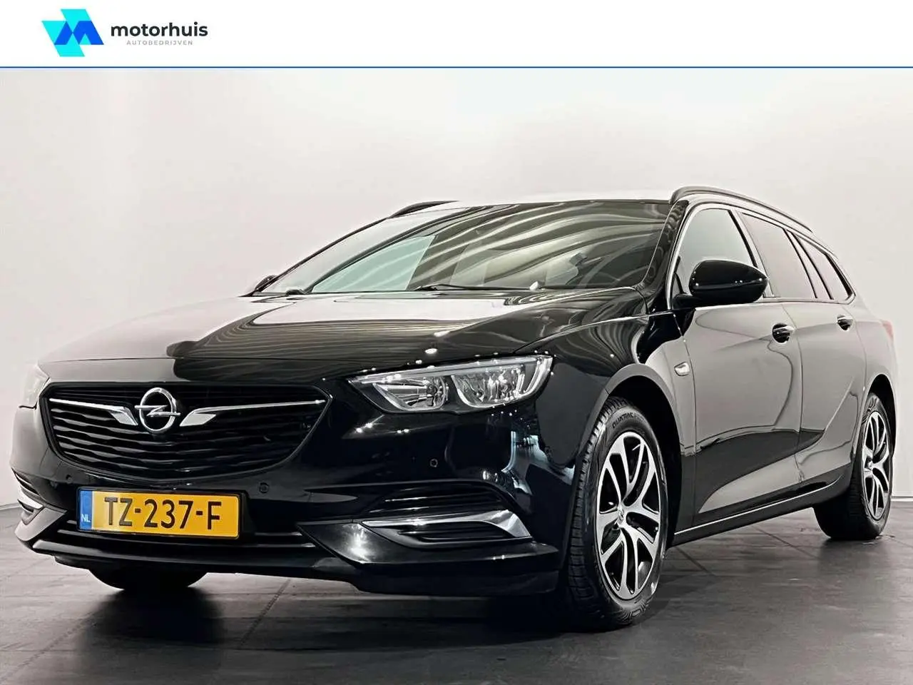 Photo 1 : Opel Insignia 2018 Petrol