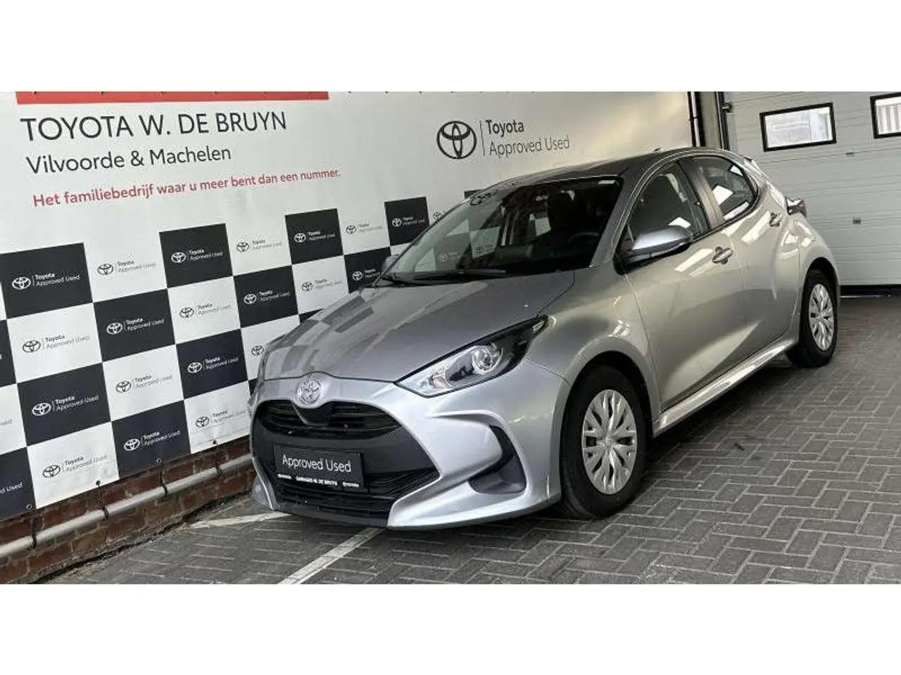 Photo 1 : Toyota Yaris 2022 Petrol