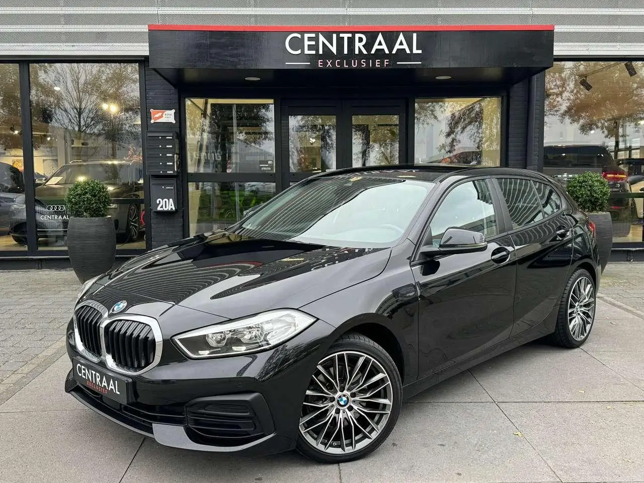 Photo 1 : Bmw Serie 1 2019 Diesel