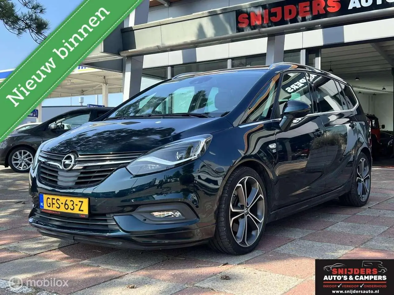 Photo 1 : Opel Zafira 2017 Petrol