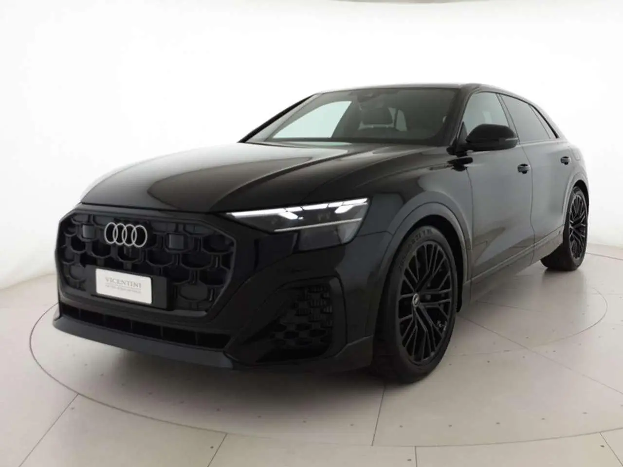 Photo 1 : Audi Q8 2024 Hybrid