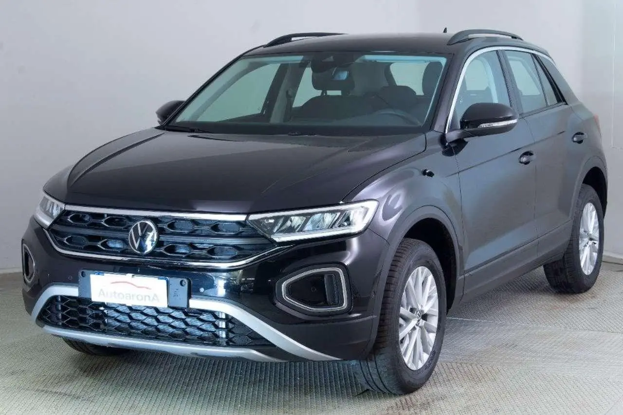 Photo 1 : Volkswagen T-roc 2024 Essence