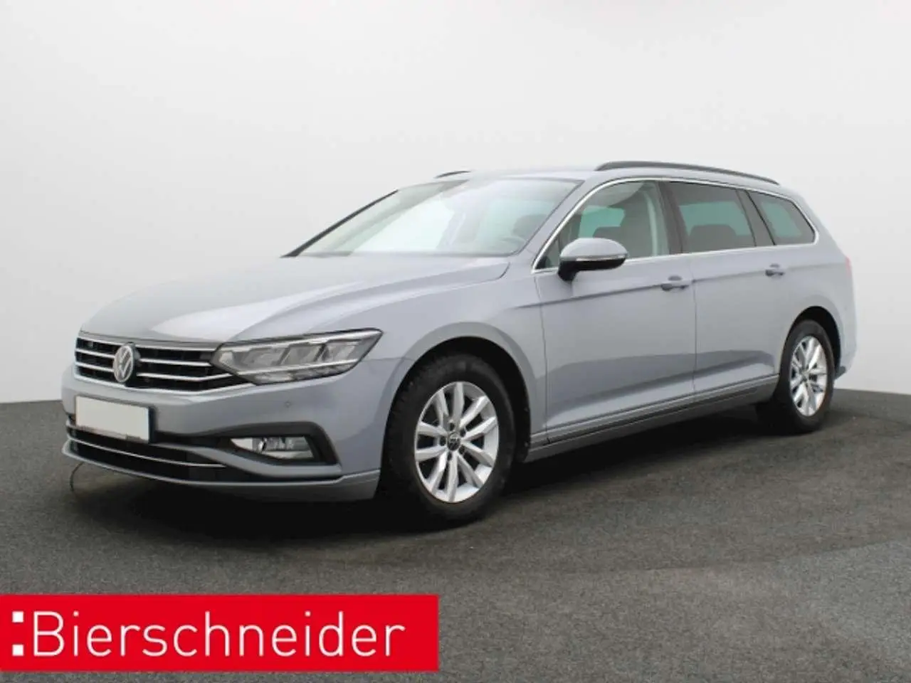 Photo 1 : Volkswagen Passat 2022 Petrol