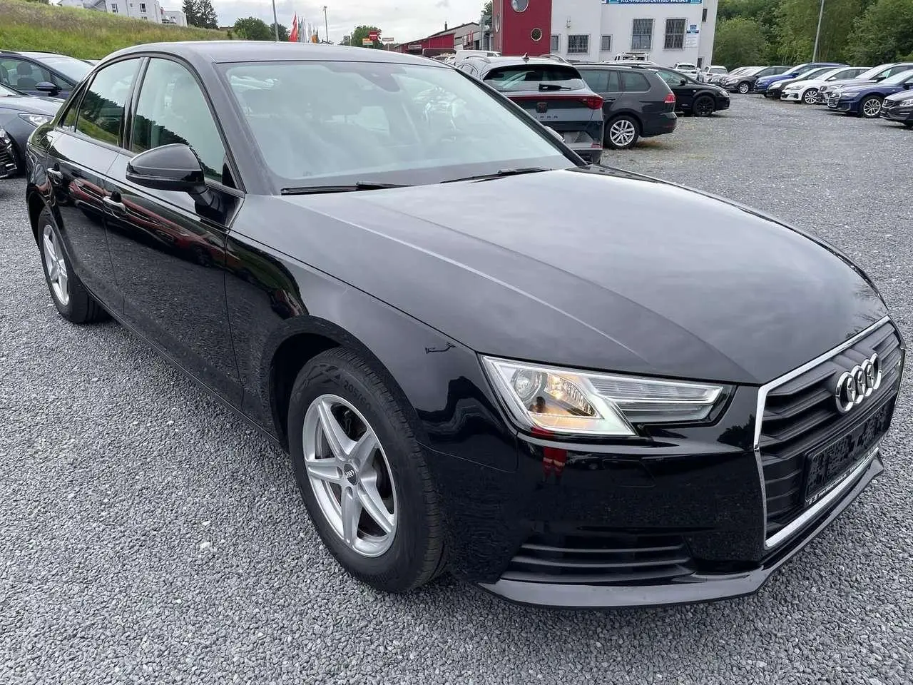 Photo 1 : Audi A4 2019 Petrol