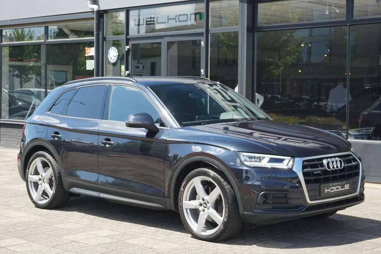 Photo 1 : Audi Q5 2018 Essence