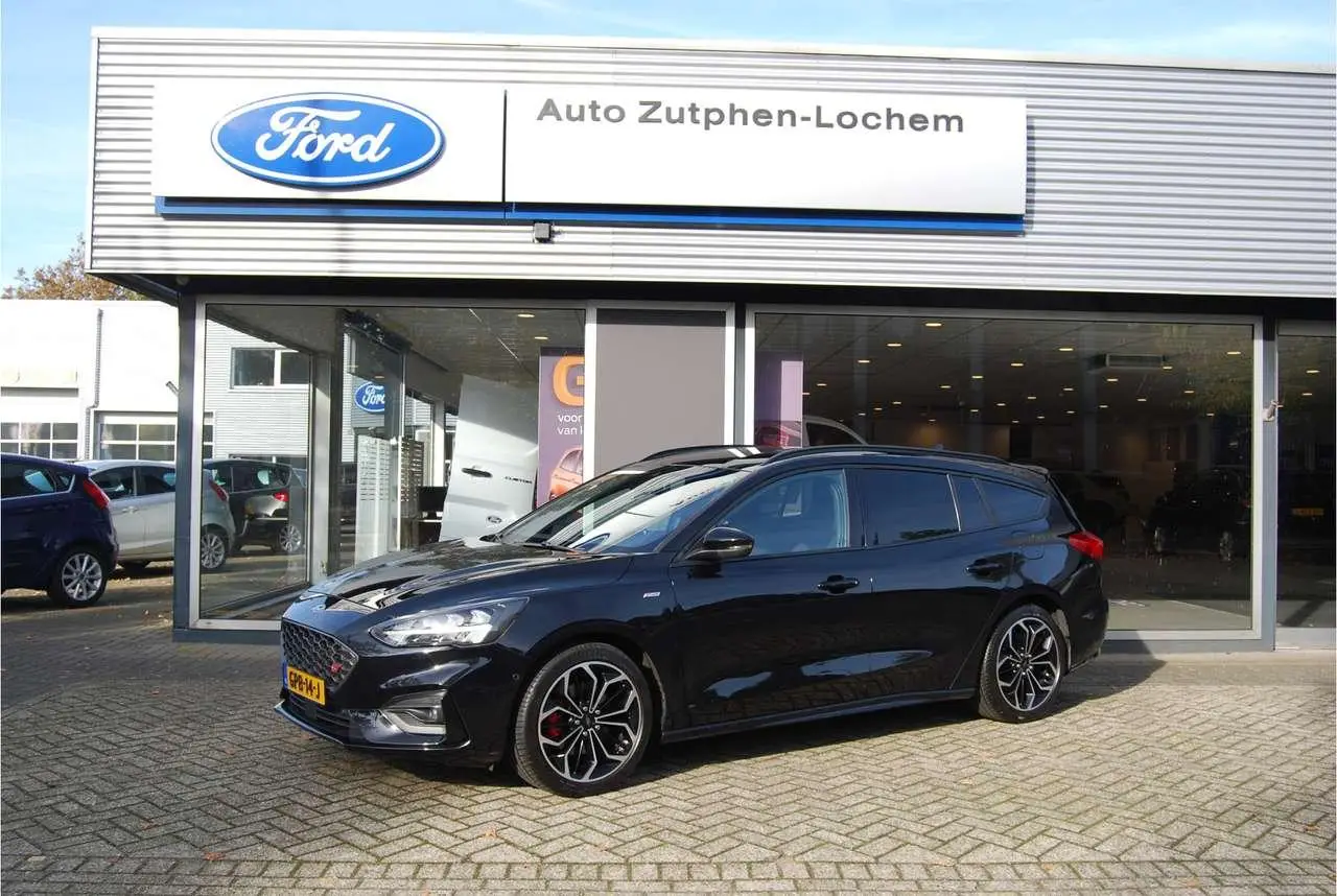 Photo 1 : Ford Focus 2020 Petrol