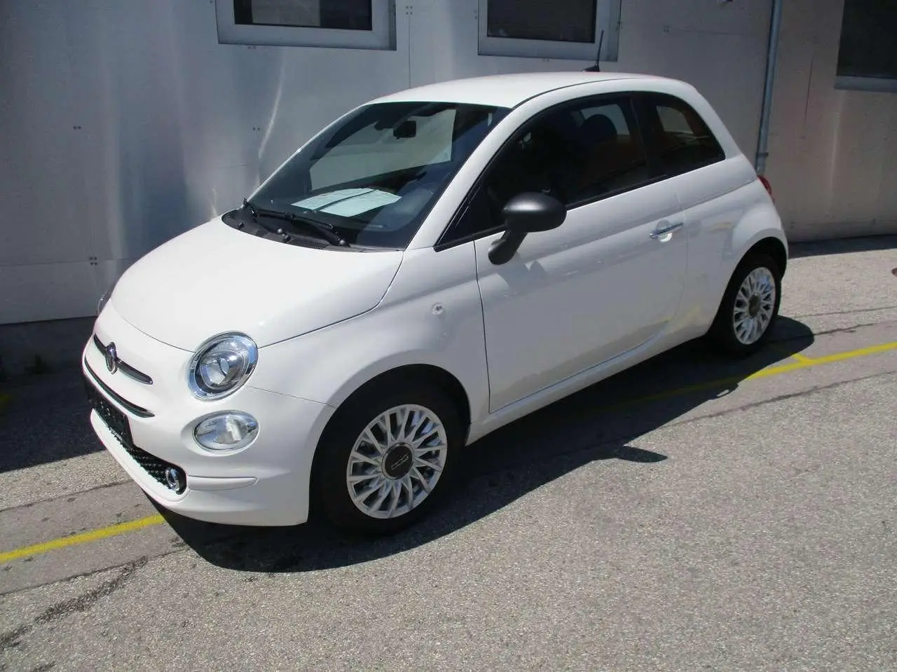 Photo 1 : Fiat 500 2023 Essence